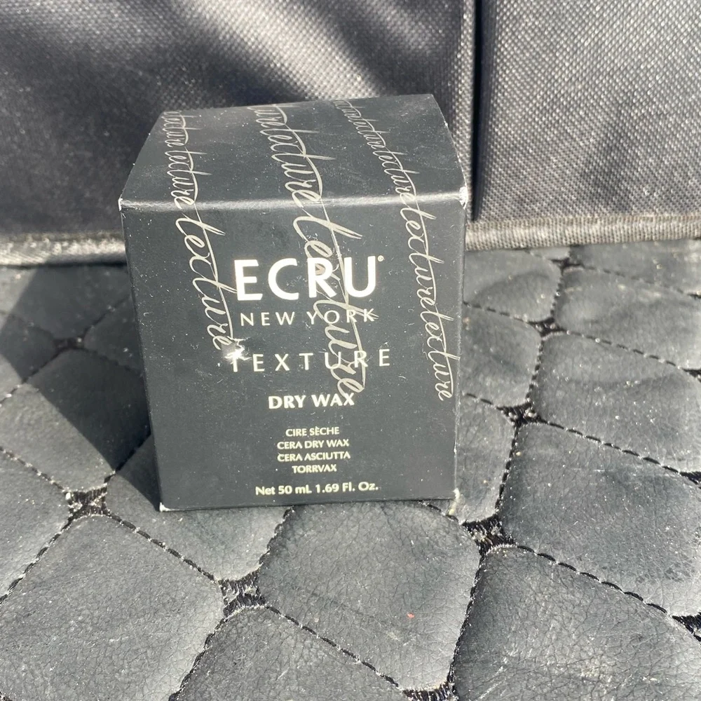 ECRU New York Texture Dry Wax - Black Box